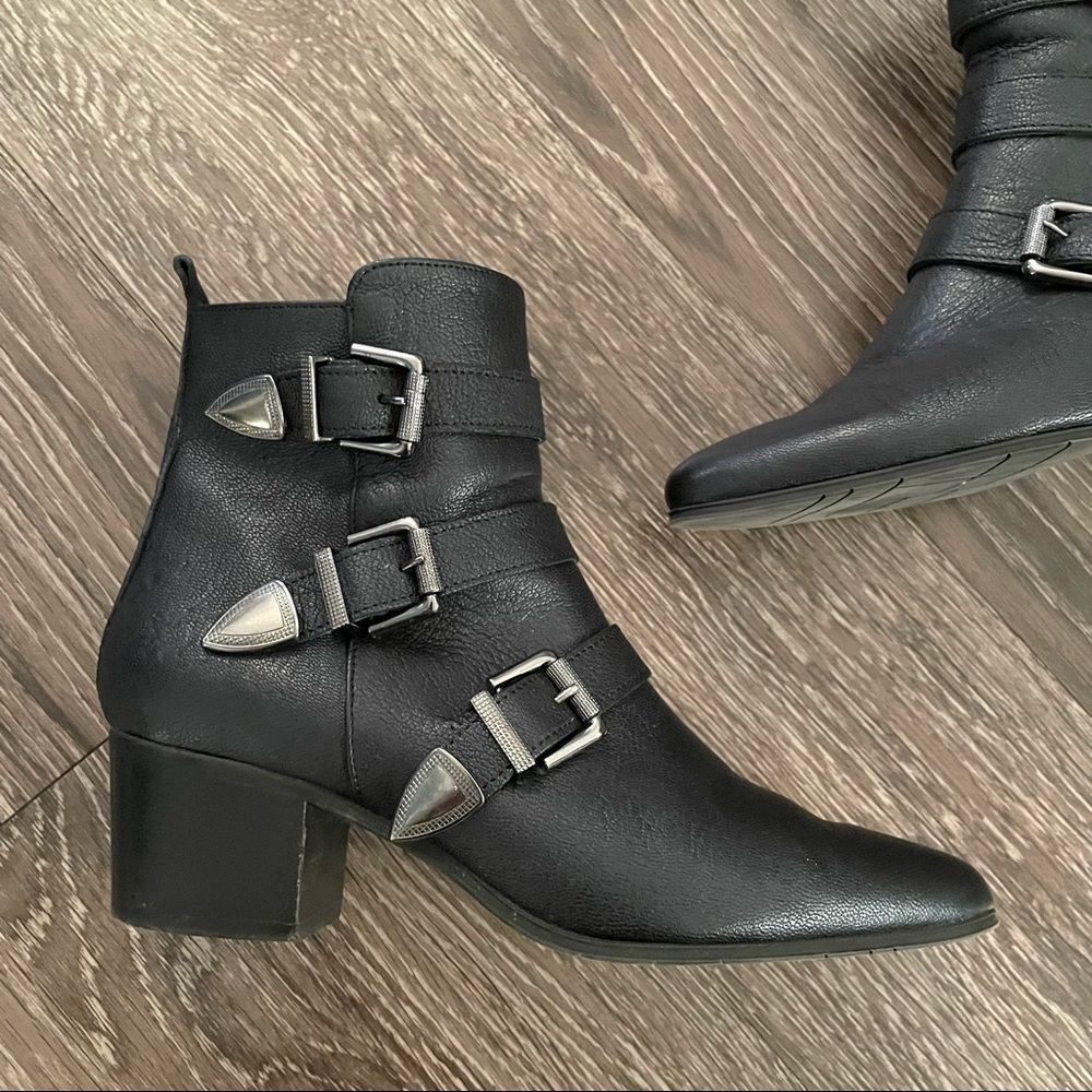 Wilma Firenze leather buckle boots - Picture 4 of 15